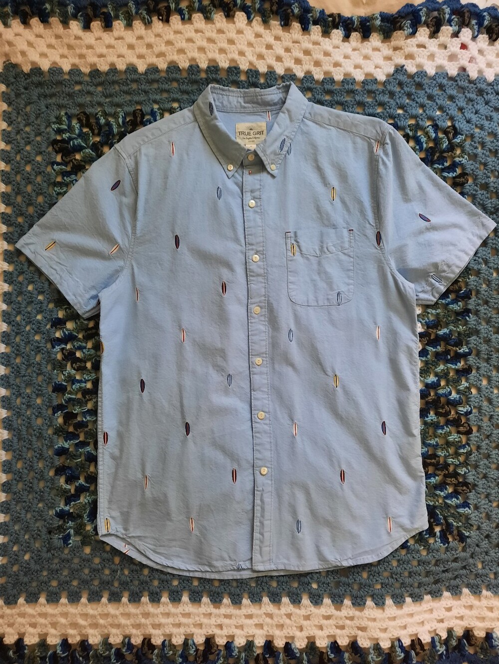 TRUE GRIT Surfboard Embroidered Light Blue Short Sleeve Shirt